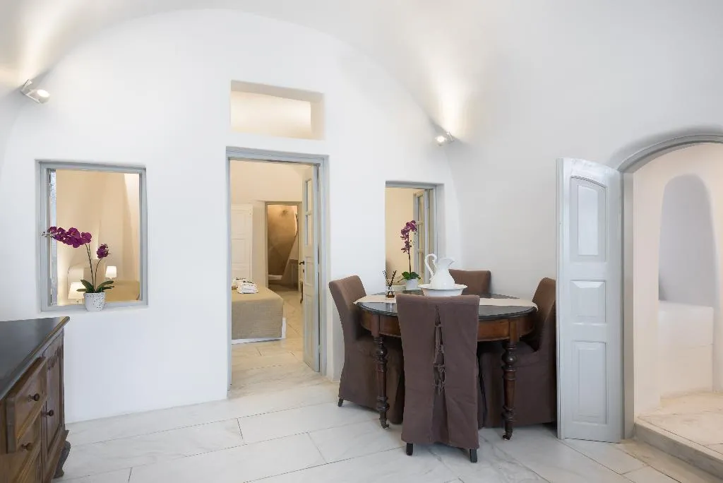 VILLA DELUXE WITH JACUZZI Room, Armeni Luxury Villas, Santorini