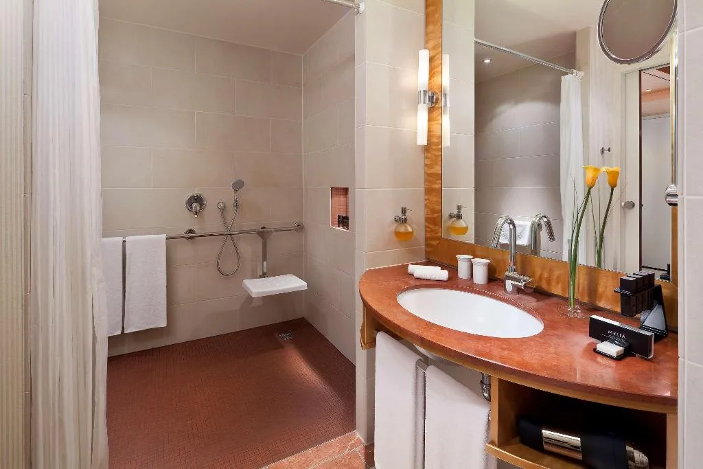 DOUBLE STANDARD Room, Melia Berlin, Berlin