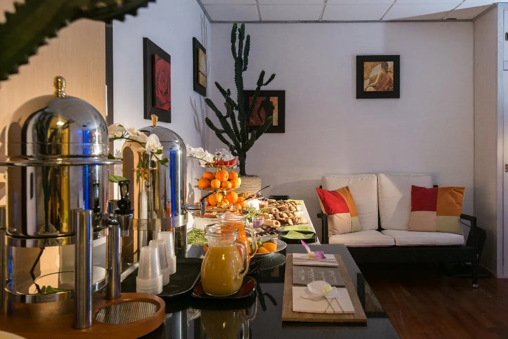 Sports and Entertainment, As Hotel Cambiago, Milan