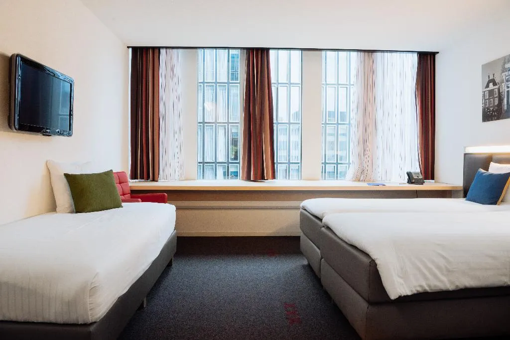 TRIPLE STANDARD Room, Hotel Casa Amsterdam, Amsterdam
