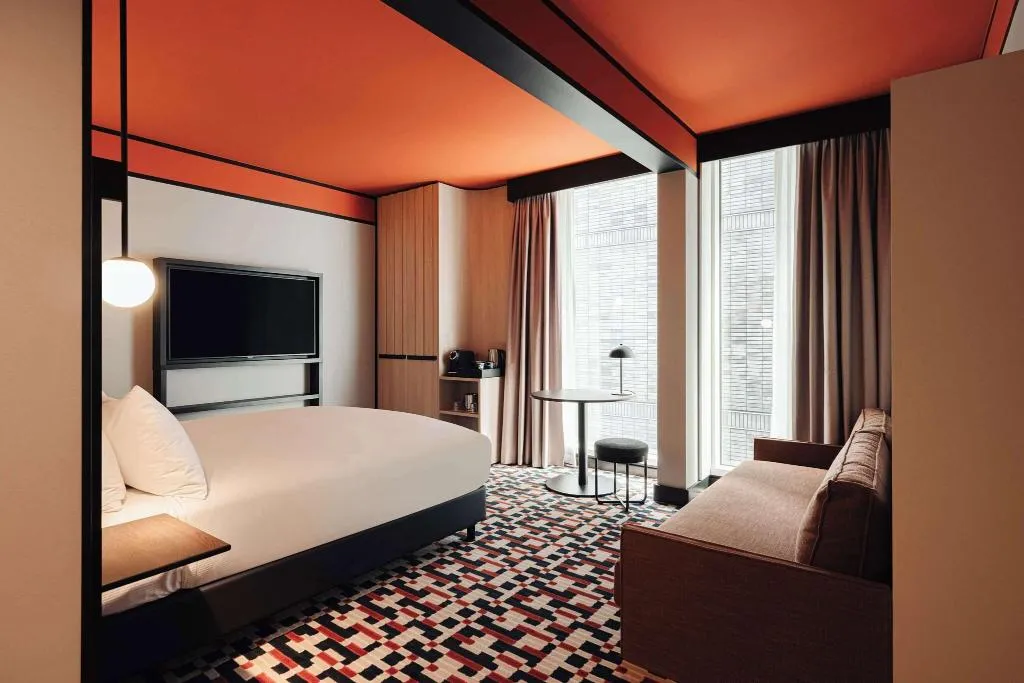 Room, DoubleTree by Hilton Amsterdam Centraal Station, Amsterdam