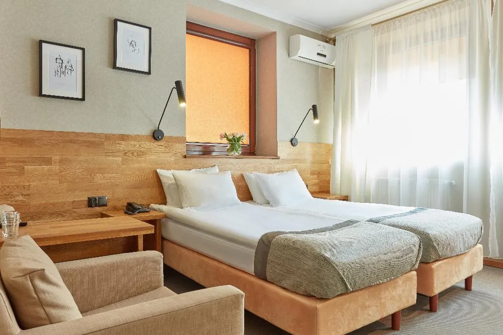 Double or Twin STANDARD Room, Batory, Krakow