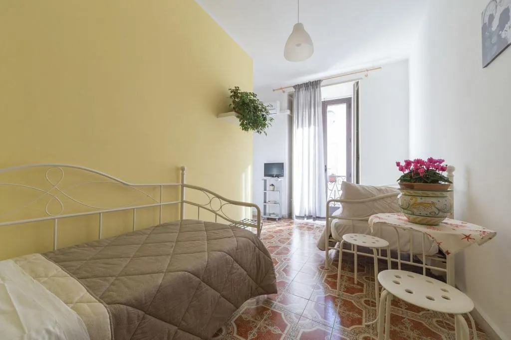 Room, Catania Inn, Catania