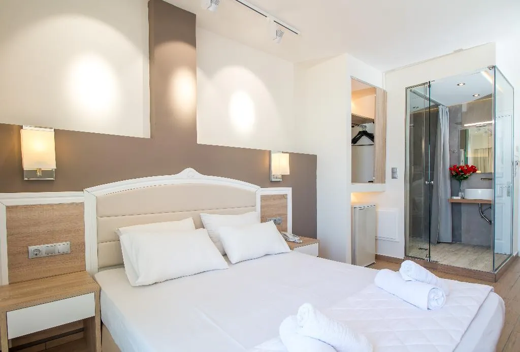 Double or Twin DELUXE GARDEN VIEW Room, Lido Star, Rhodes