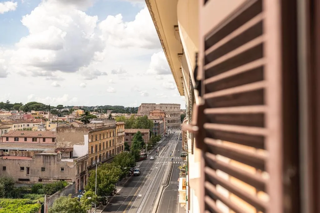 Terrace, Top Floor Colosseo, Naples