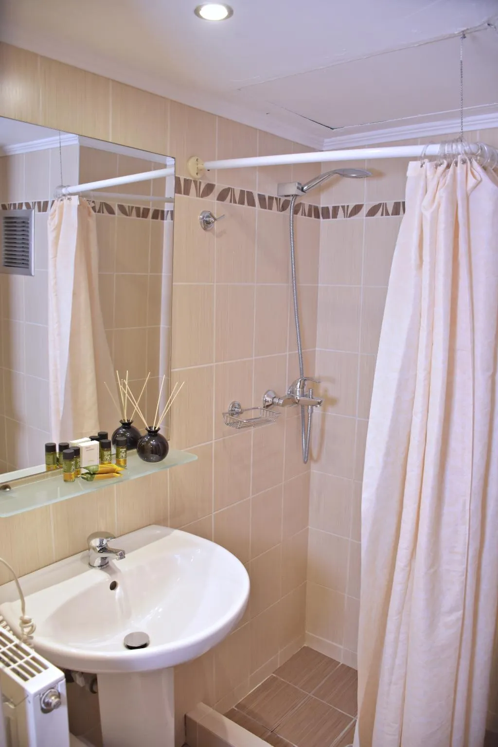 TRIPLE STANDARD Room, Arethusa, Athens