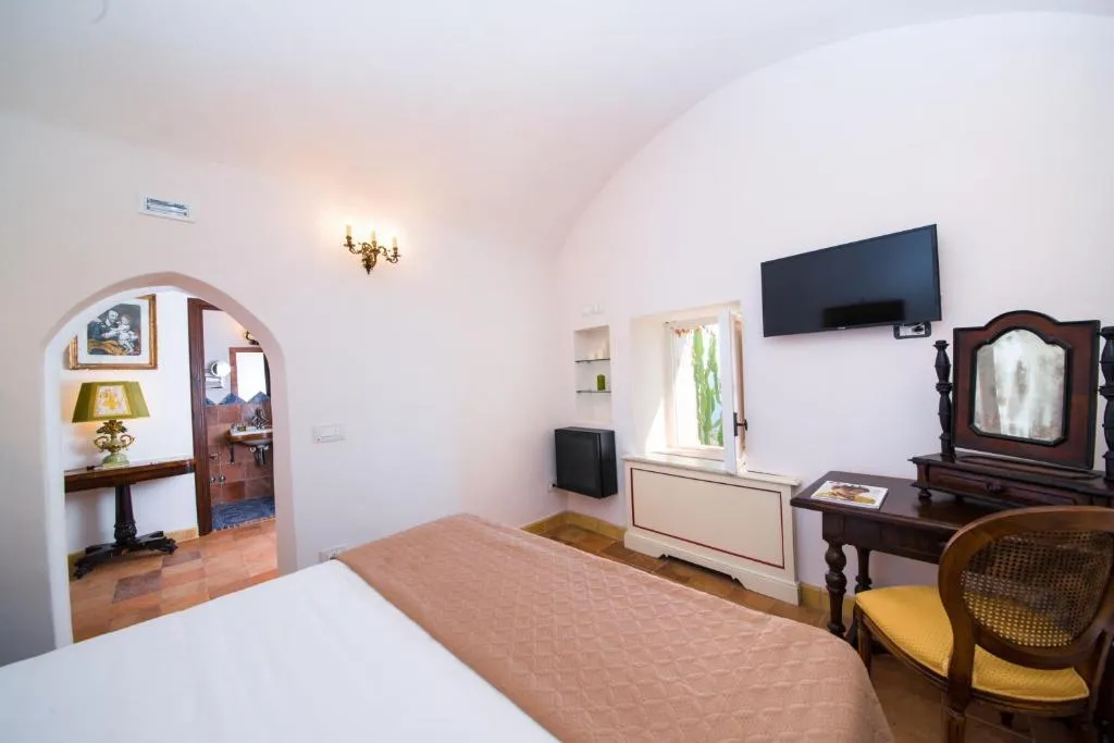 TRIPLE COMFORT Room, Badia Santa Maria De Olearia, Naples