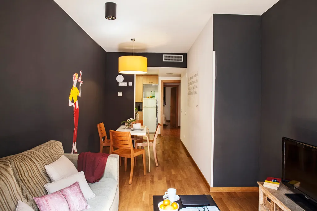 APARTMENT CAPACITY 5 Room, AinB Eixample-Entença Apartments, Barcelona