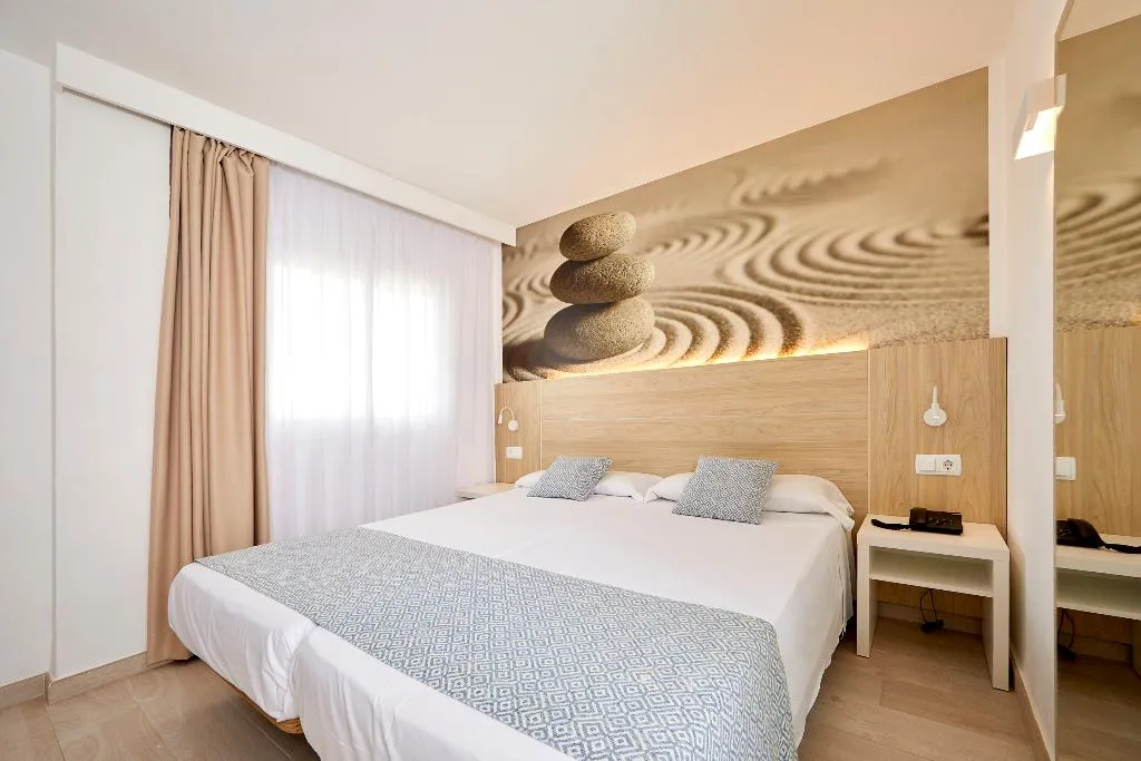 APARTMENT SEA VIEW WITH BALCONY Room, Sun Beach, Majorca