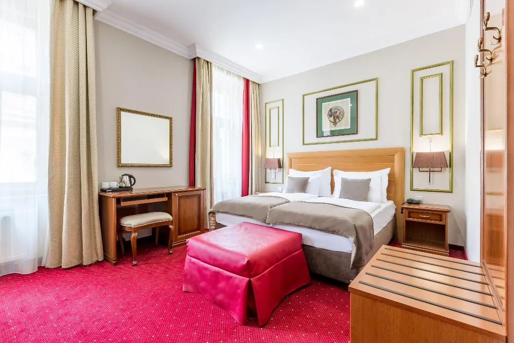 TRIPLE SUPERIOR Room, Hotel Caruso Old Town Prague, Prague
