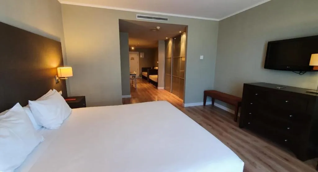 QUADRUPLE STANDARD Room, HG la Molina, Costa Brava