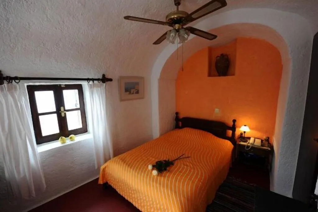 SINGLE STANDARD Room, Kavalari Hotel, Santorini