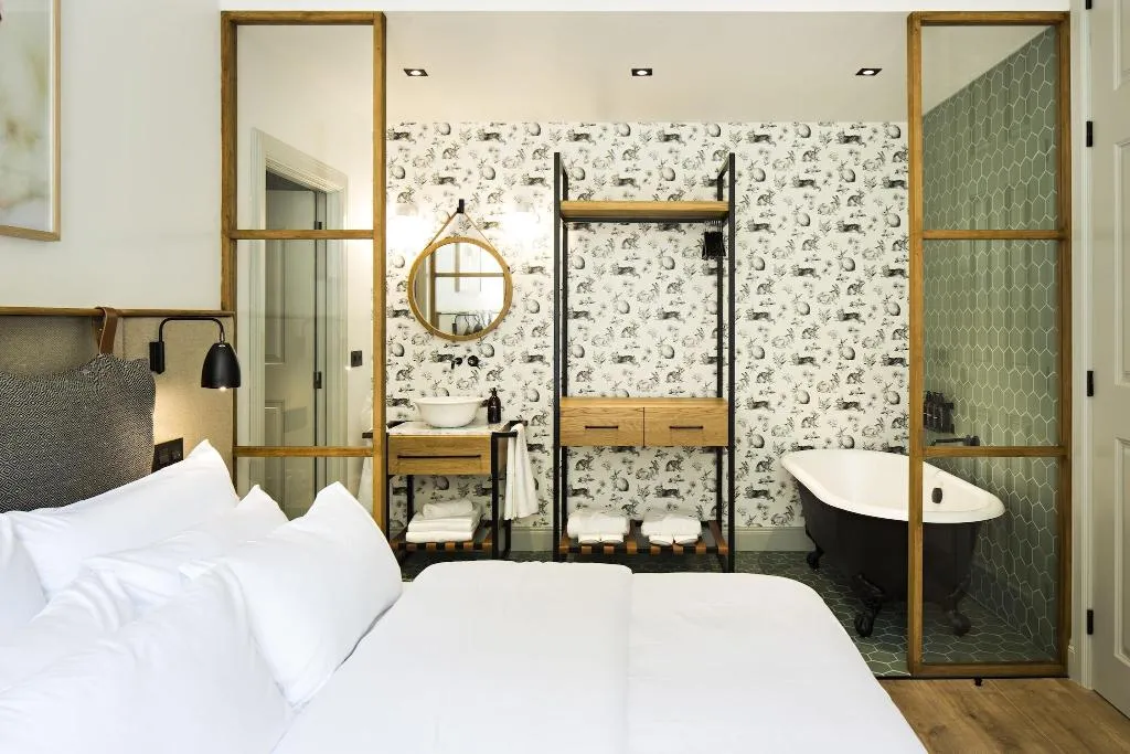 Room, Quinta de S. Bernardo Winery & Farmhouse, Porto