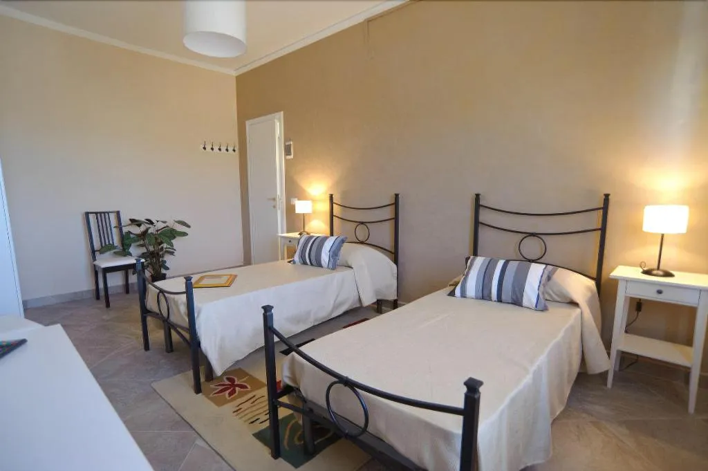 Room, B&B Colletemenite, Catania