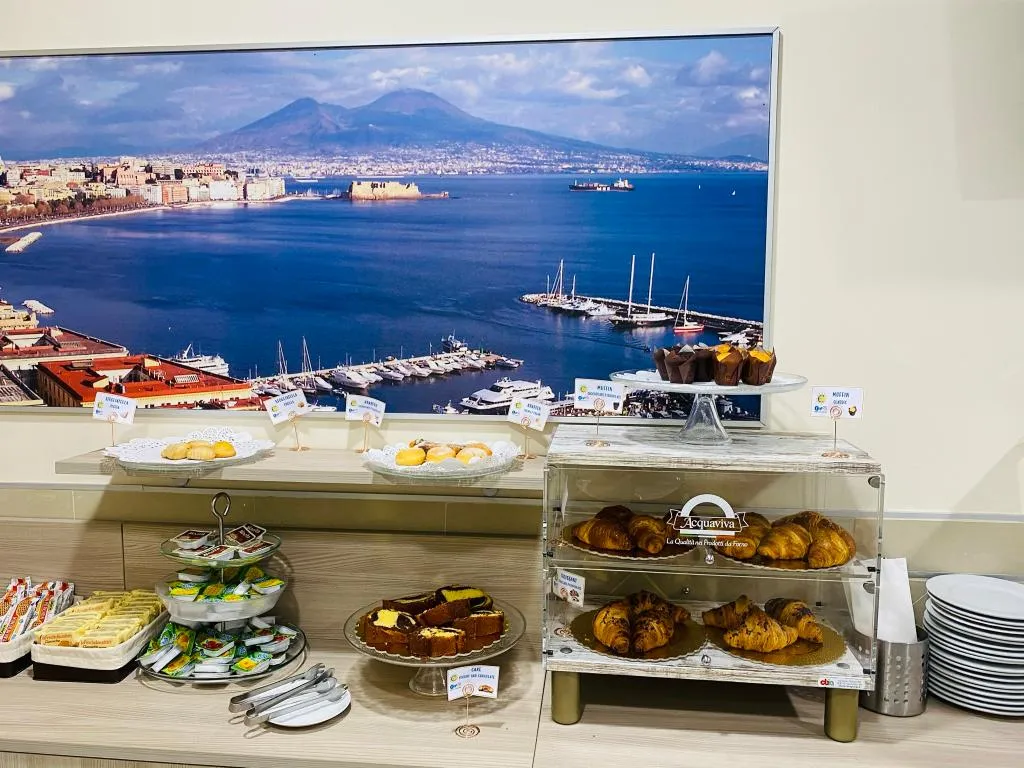 Restaurant, Colombo, Naples