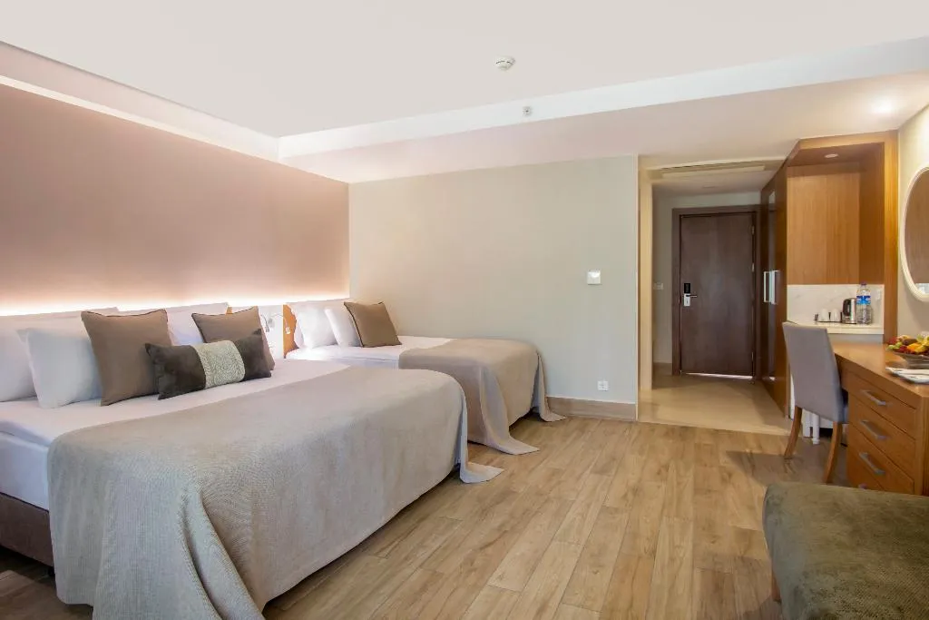 TRIPLE SUPERIOR Room, Sherwood Exclusive Kemer, Antalya