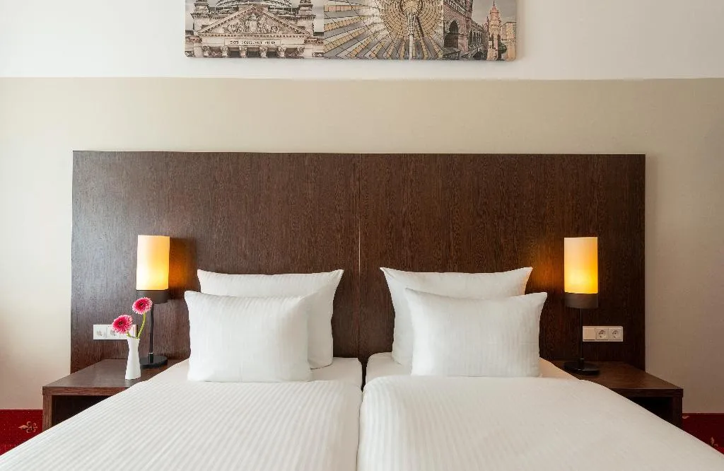 SINGLE COMFORT Room, Leonardo Hotel Berlin KU’DAMM, Berlin