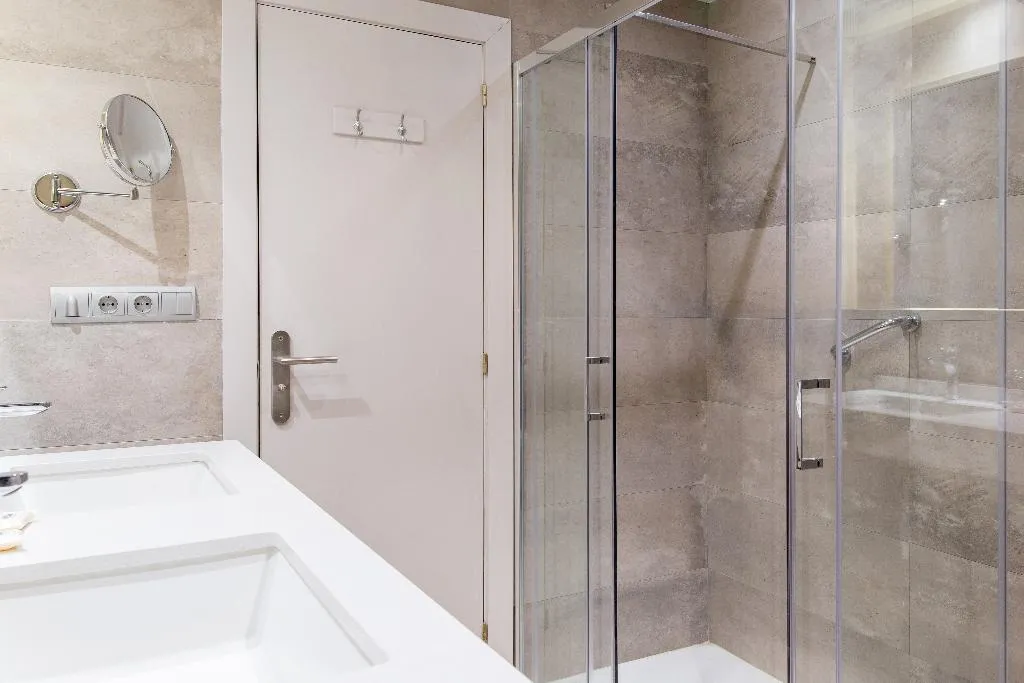 DOUBLE ECONOMY Room, El Avenida Palace, Barcelona