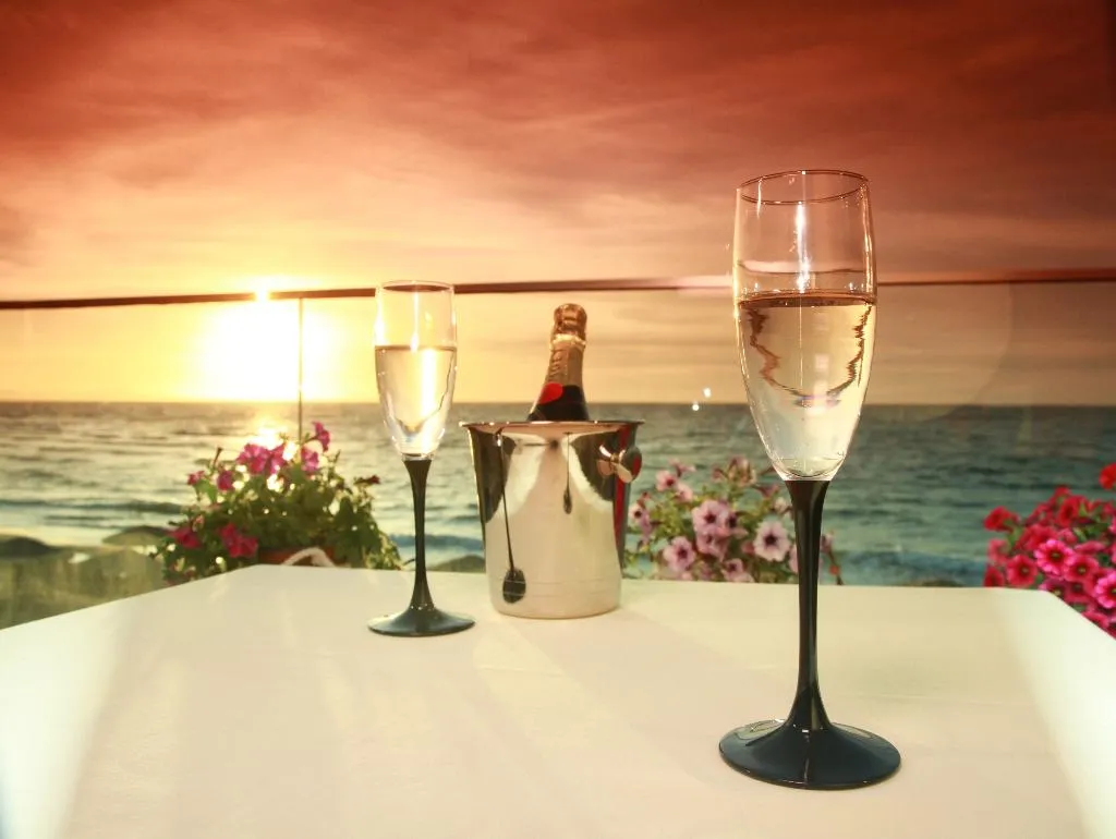 Terrace, Dedalos Beach Hotel, Crete