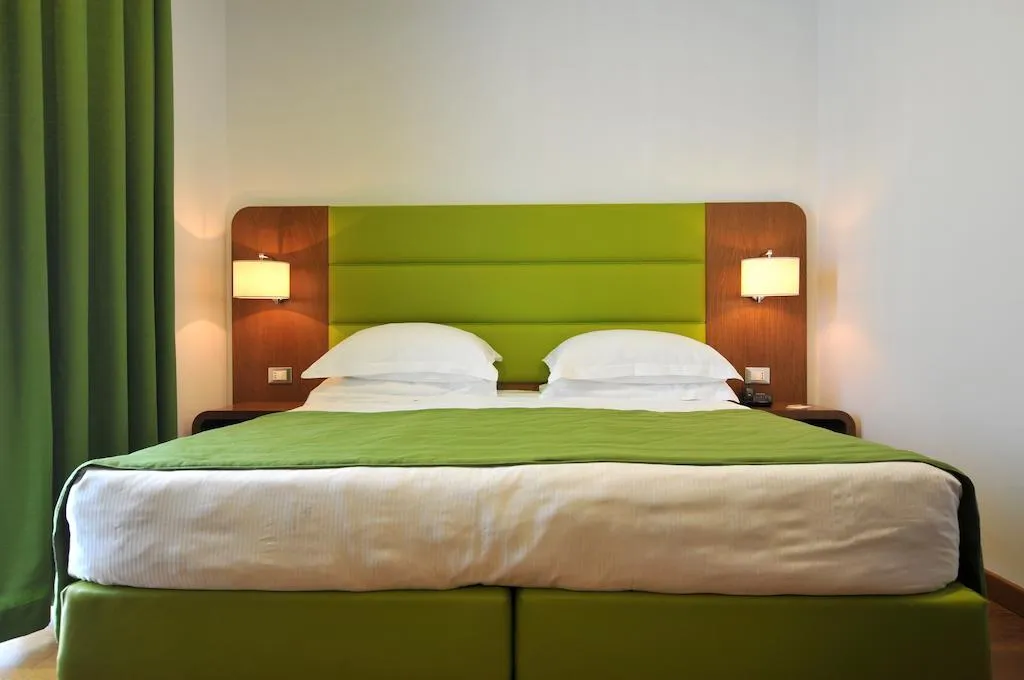 DOUBLE CLASSIC Room, Hotel Plaza, Naples