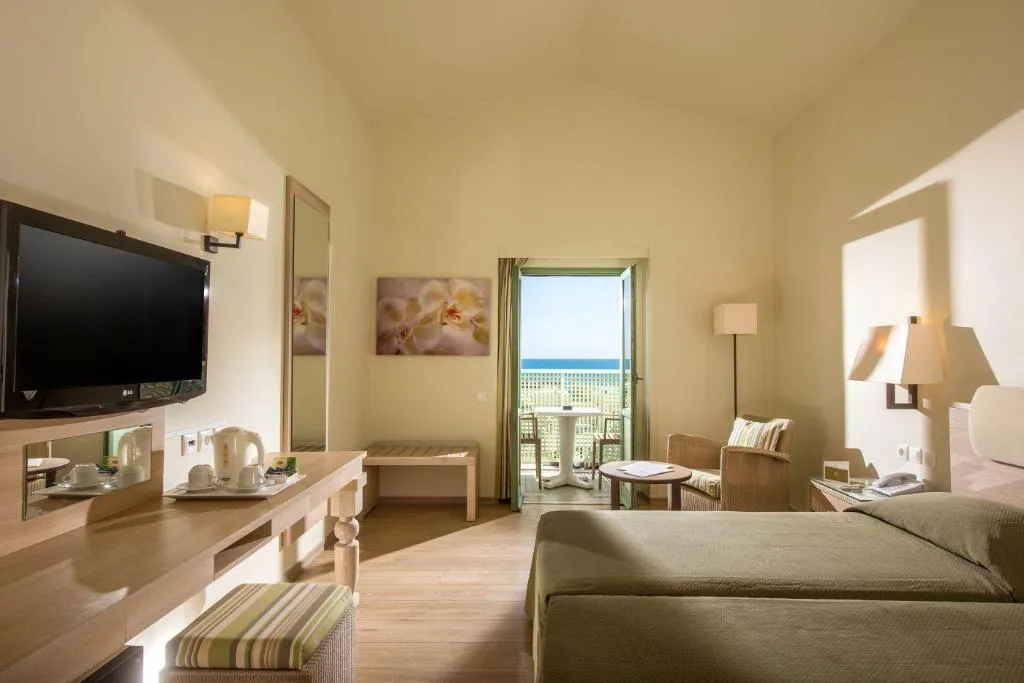 Double or Twin SIDE SEA VIEW Room, Silva Beach, Crete
