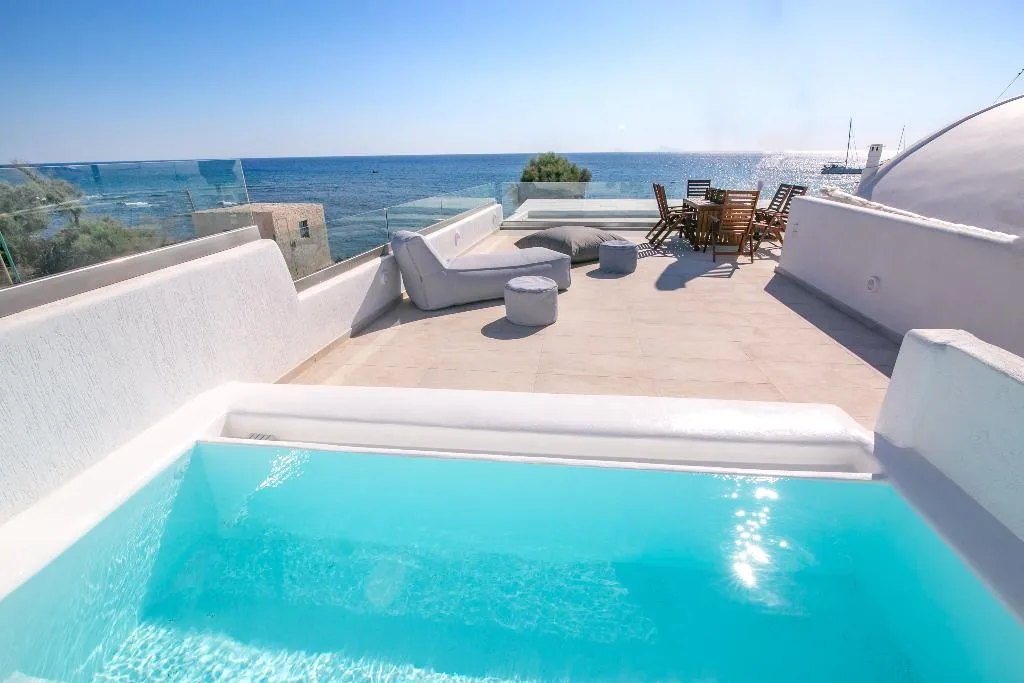 SUITE DELUXE WITH JACUZZI Room, Aegean Melody Suites, Santorini