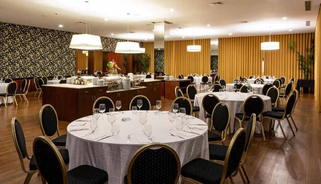 Restaurant, NH Coimbra Dona Inês, Porto