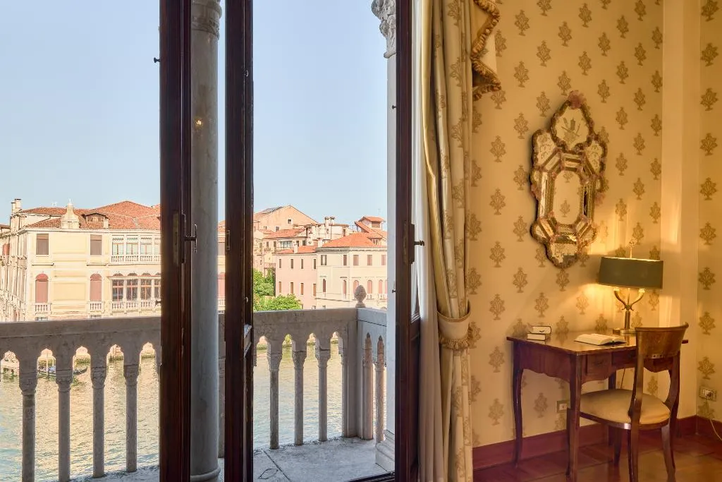 JUNIOR SUITE CAPACITY 4 Room, Palazzo Stern, Venice