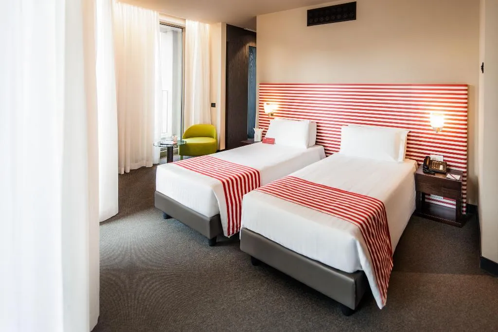 TWIN SUPERIOR WITH BALCONY Room, Glam Milano, Milan