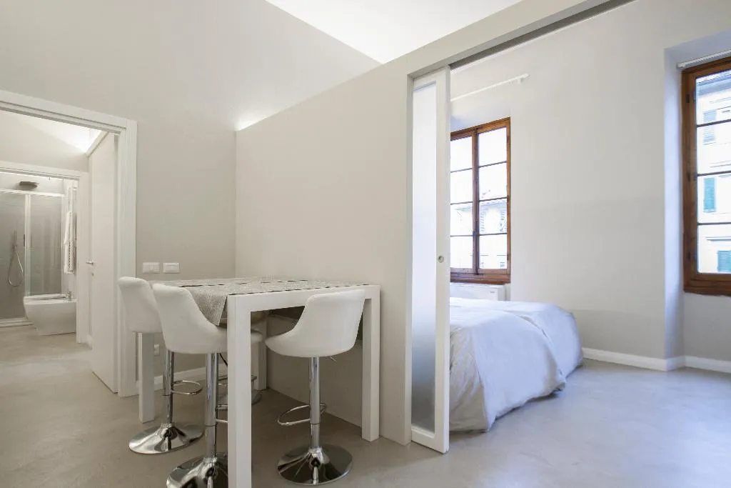 APARTMENT CAPACITY 4 TWO BEDROOMS Room, Palazzo dei Ciompi, Florence