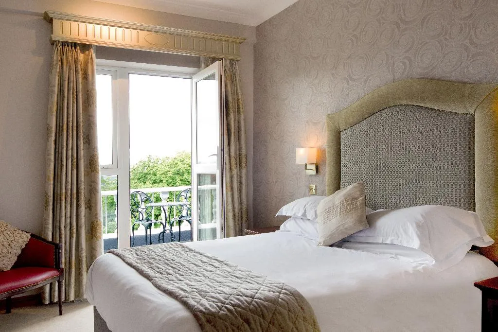 DOUBLE SEA VIEW Room, Fitzpatrick Castle, Dublin