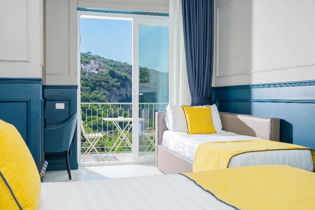 Room DELUXE SEA VIEW Room, Mary Hotel, Naples