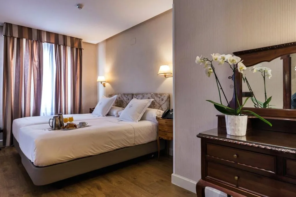 Room, Principe Pio, Madrid