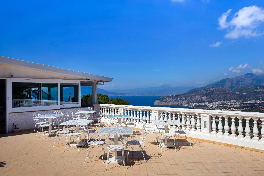 Double or Twin SEA VIEW WITH BALCONY Room, Residence Le Terrazze Sorrento, Naples
