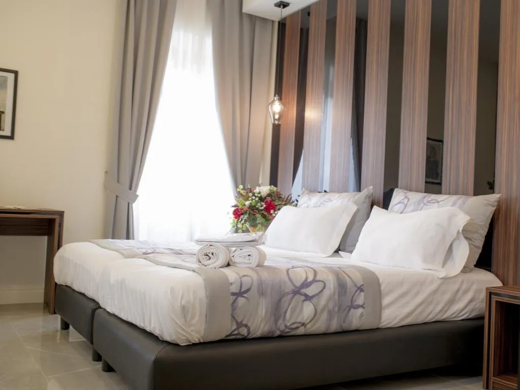 DOUBLE DELUXE Room, Palazzo Firenze, Naples