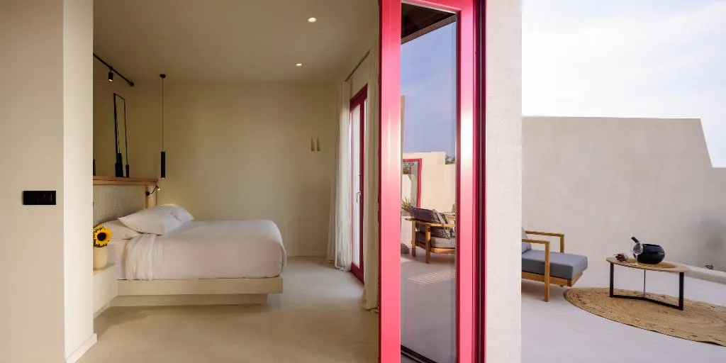 SUITE WITH PRIVATE POOL Room, Potnia Theron Suites, Santorini