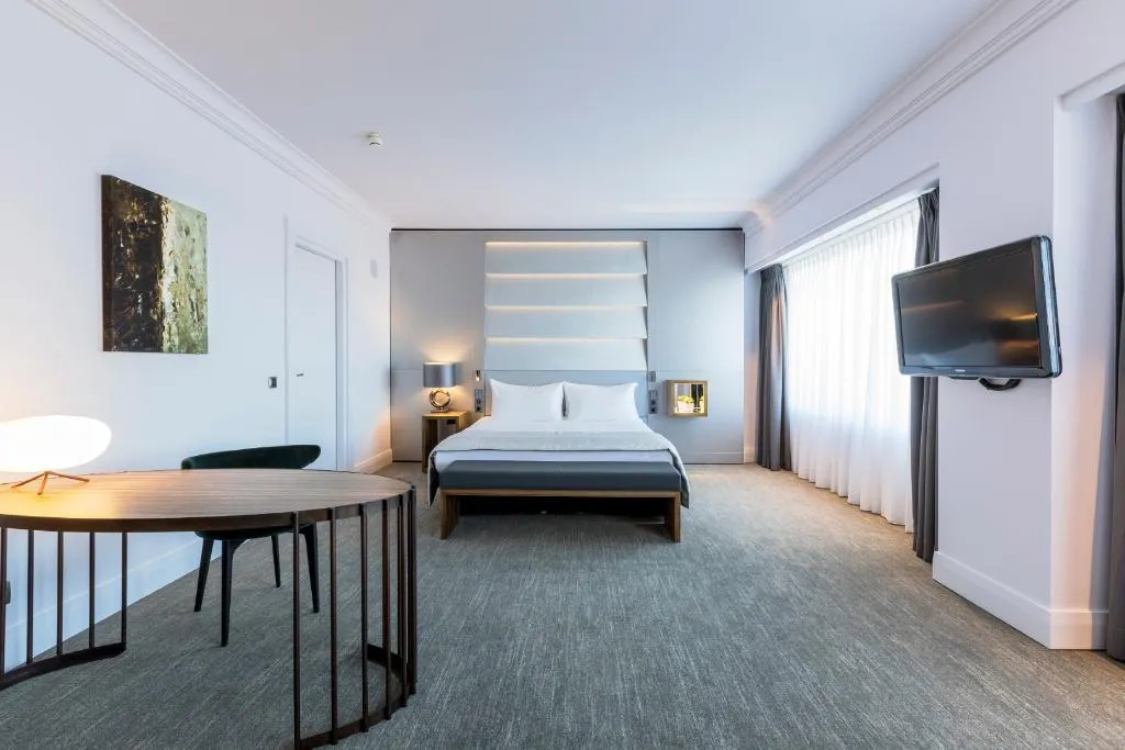 JUNIOR SUITE STANDARD Room, Hotel Okura Amsterdam, Amsterdam