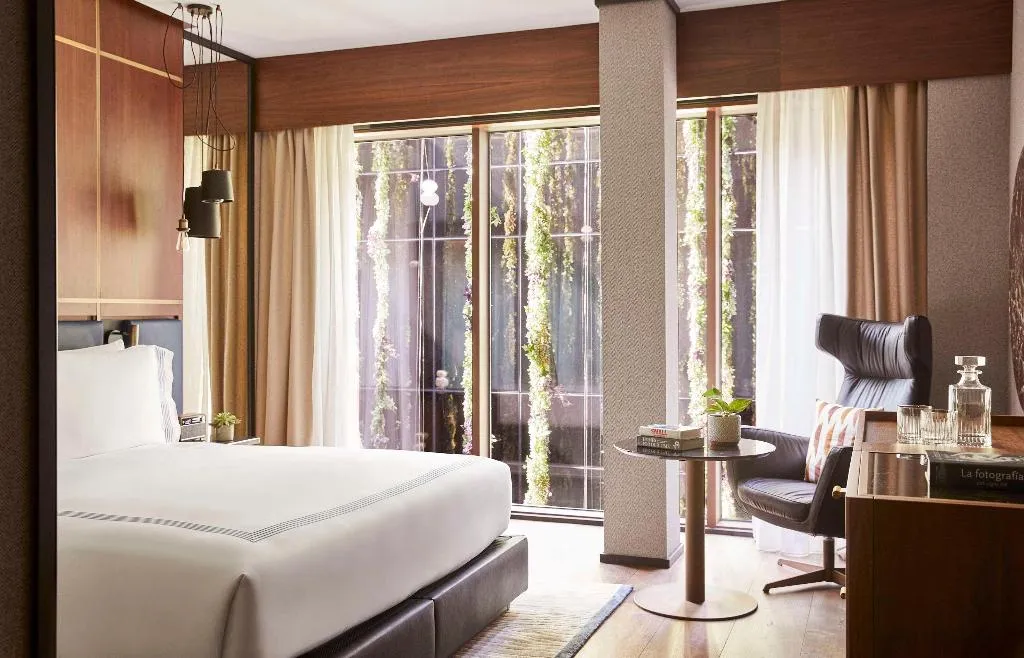 DOUBLE DELUXE KING BED Room, Thompson Madrid, part of Hyatt, Madrid