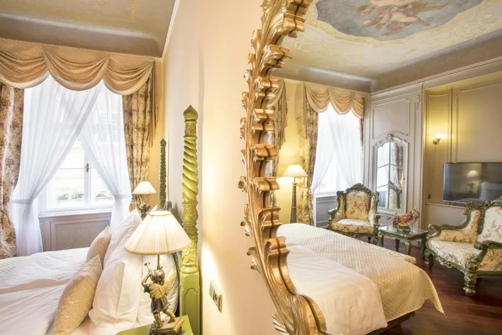 JUNIOR SUITE STANDARD Room, Iron Gate Hotel & Suites Prague by BHG, Prague