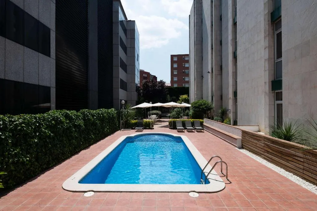 Pool, Catalonia Bristol, Barcelona