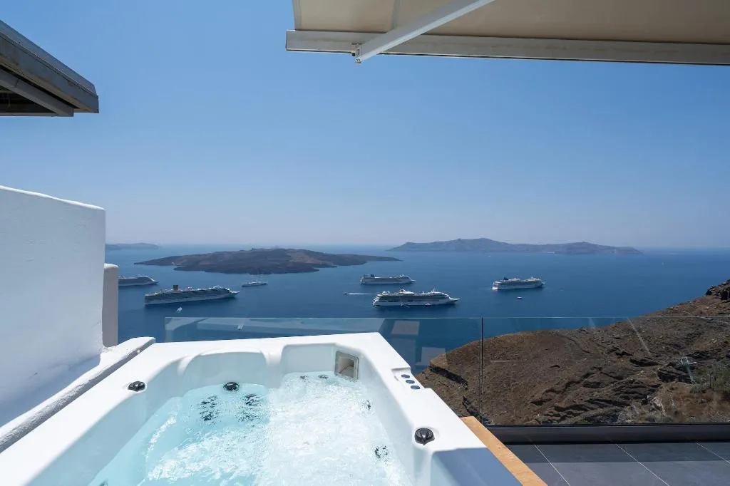 Room, Kratiras View Luxury Suites, Santorini