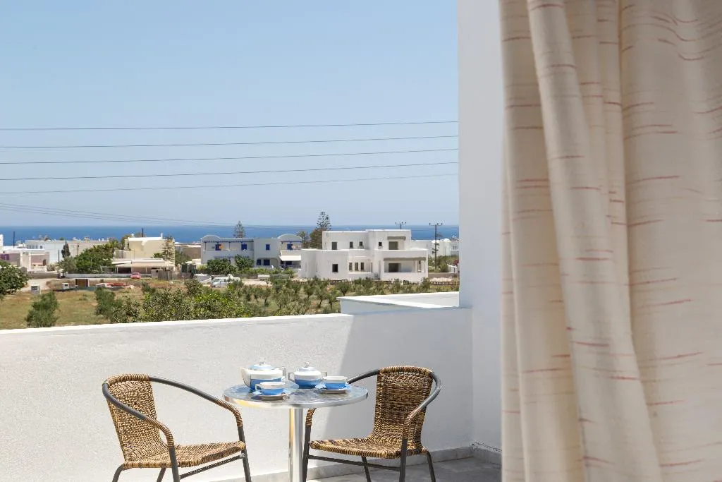 Terrace, Inoe Boutique hotel, Santorini