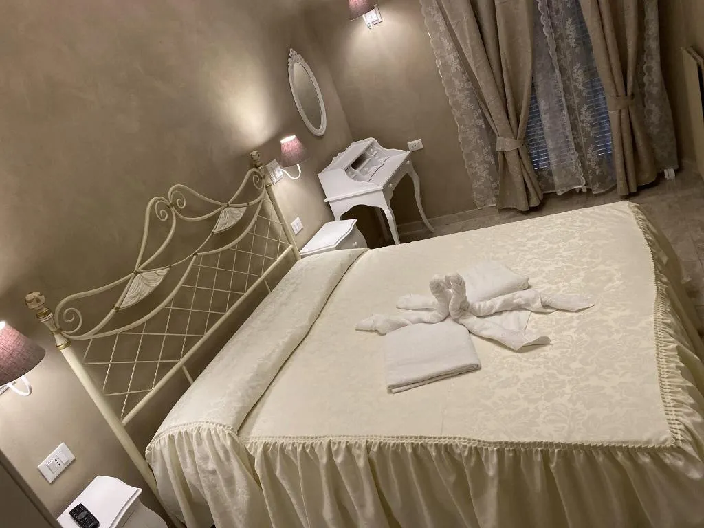 Room, Boutique Hotel Calais Milano, Milan
