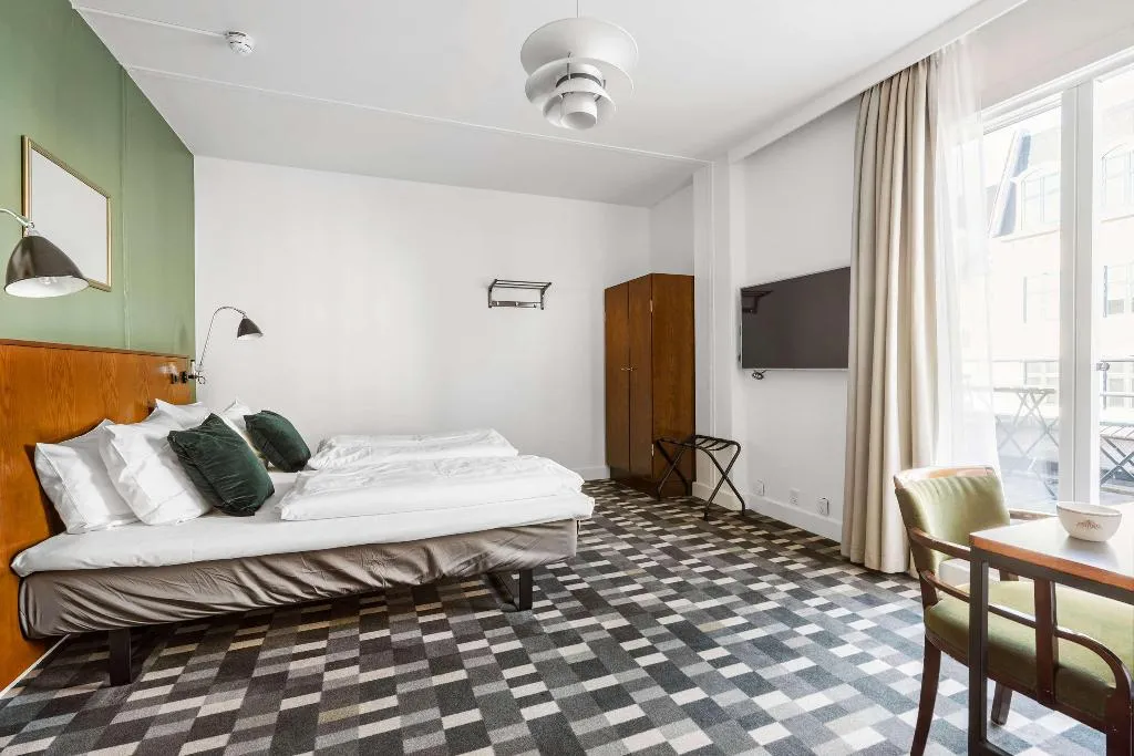 FAMILY ROOM STANDARD Room, Hotel Astoria BW Signature Collection, Copenhagen