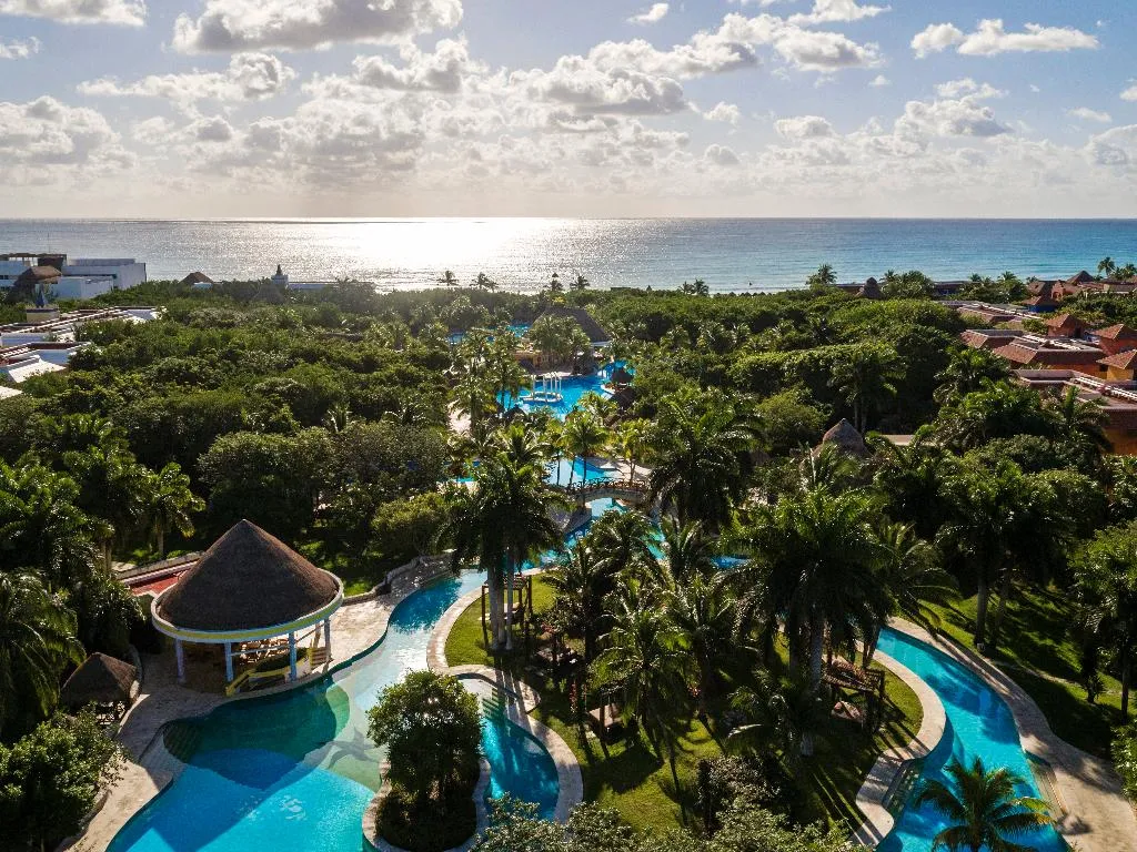 Pool, Iberostar Waves Paraiso del Mar All Inclusive, Cancun Area