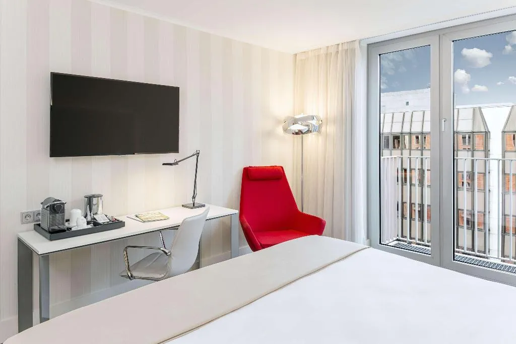 Room, NH Collection Berlin Mitte am Checkpoint Charlie, Berlin