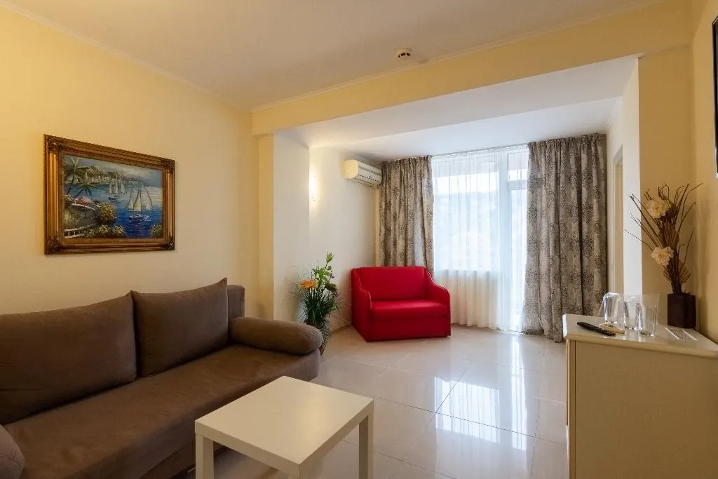 Room, Detelina, Varna