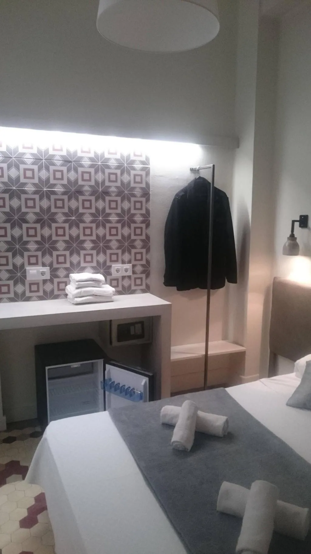 Room, Nwt Central Station Valencia, Valencia