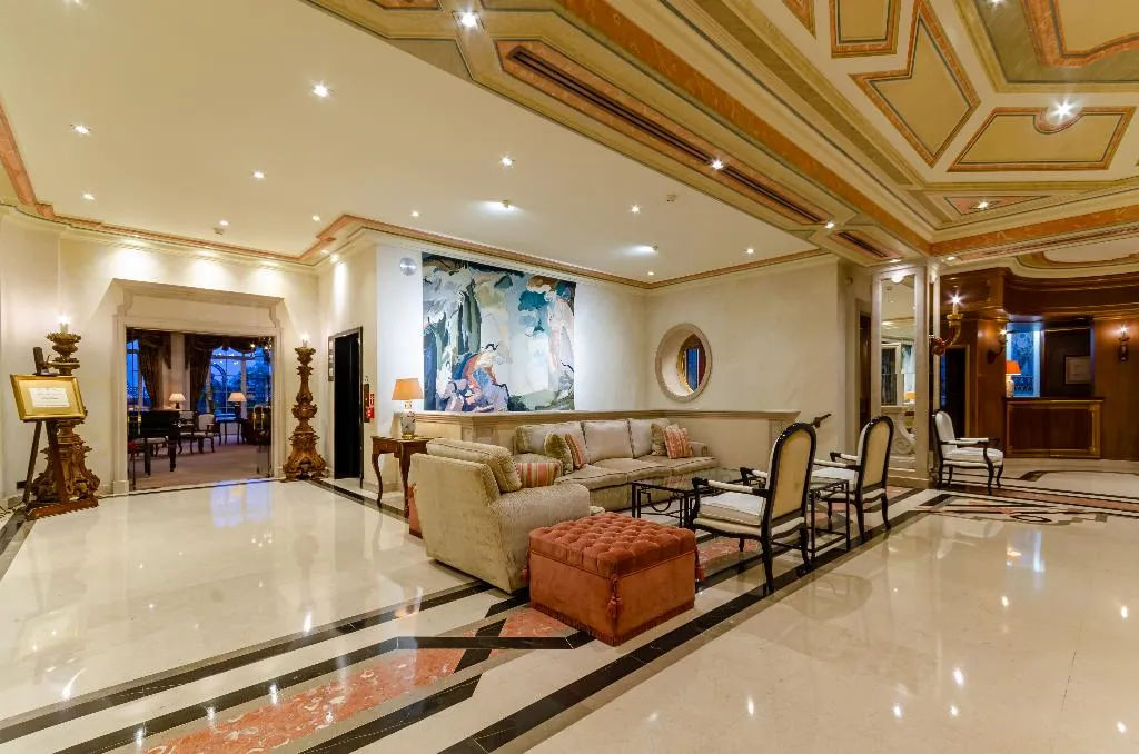 Lobby, Olissippo Lapa Palace, Lisbon