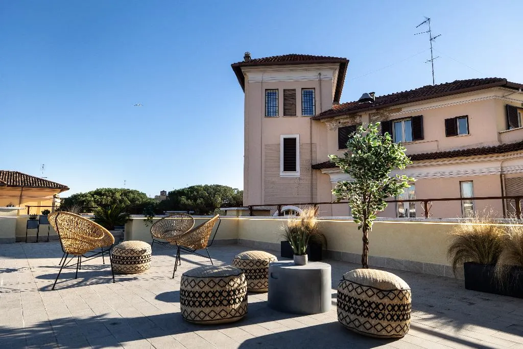 Terrace, The Cross, Rome